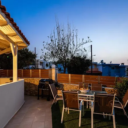 Amalthea Family Residence, 2 Min Walking From Center Apartment Rethymno (Crete)