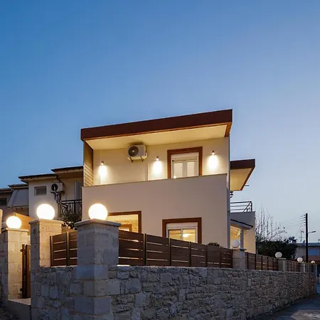 Amalthea Family Residence, 2 Min Walking From Center Apartment *