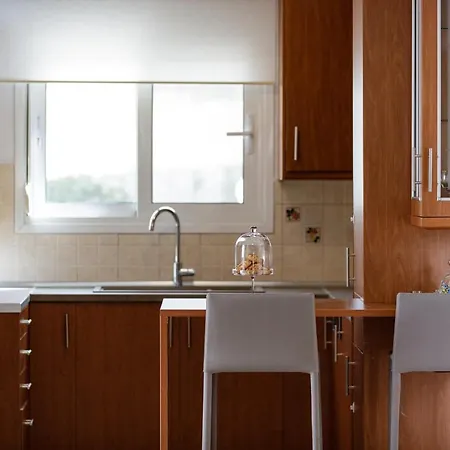 Amalthea Family Residence, 2 Min Walking From Center Apartment